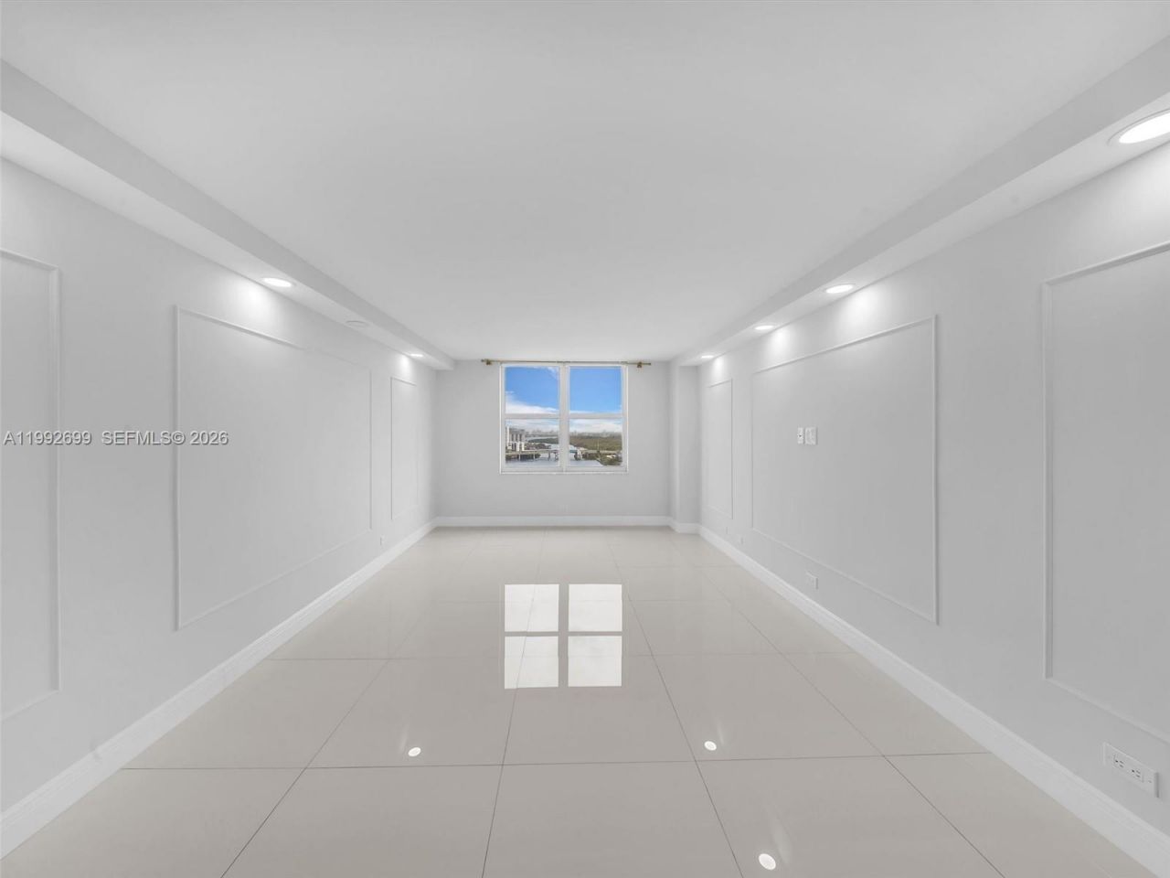 301 174th St, Unit 2004, Sunny Isles Beach, FL 33160 Photo