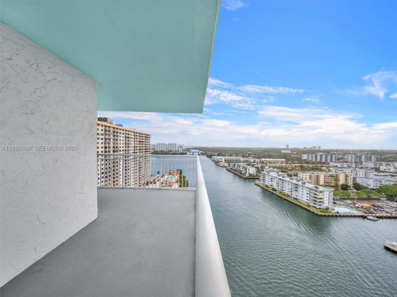 301 174th St, Unit 2004, Sunny Isles Beach, FL 33160 Photo