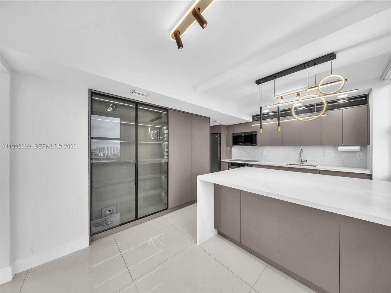 301 174th St, Unit 2004, Sunny Isles Beach, FL 33160 Photo