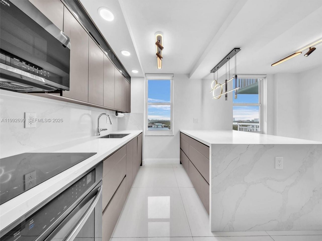 301 174th St, Unit 2004, Sunny Isles Beach, FL 33160 Photo