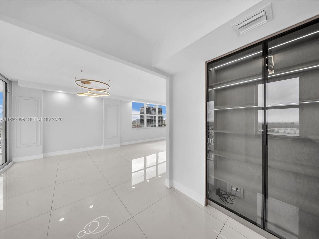 301 174th St, Unit 2004, Sunny Isles Beach, FL 33160 Photo