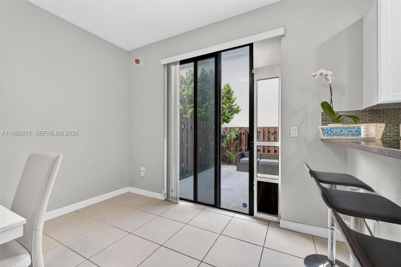 9807 NW 88th Ter, Doral, FL 33178 Photo