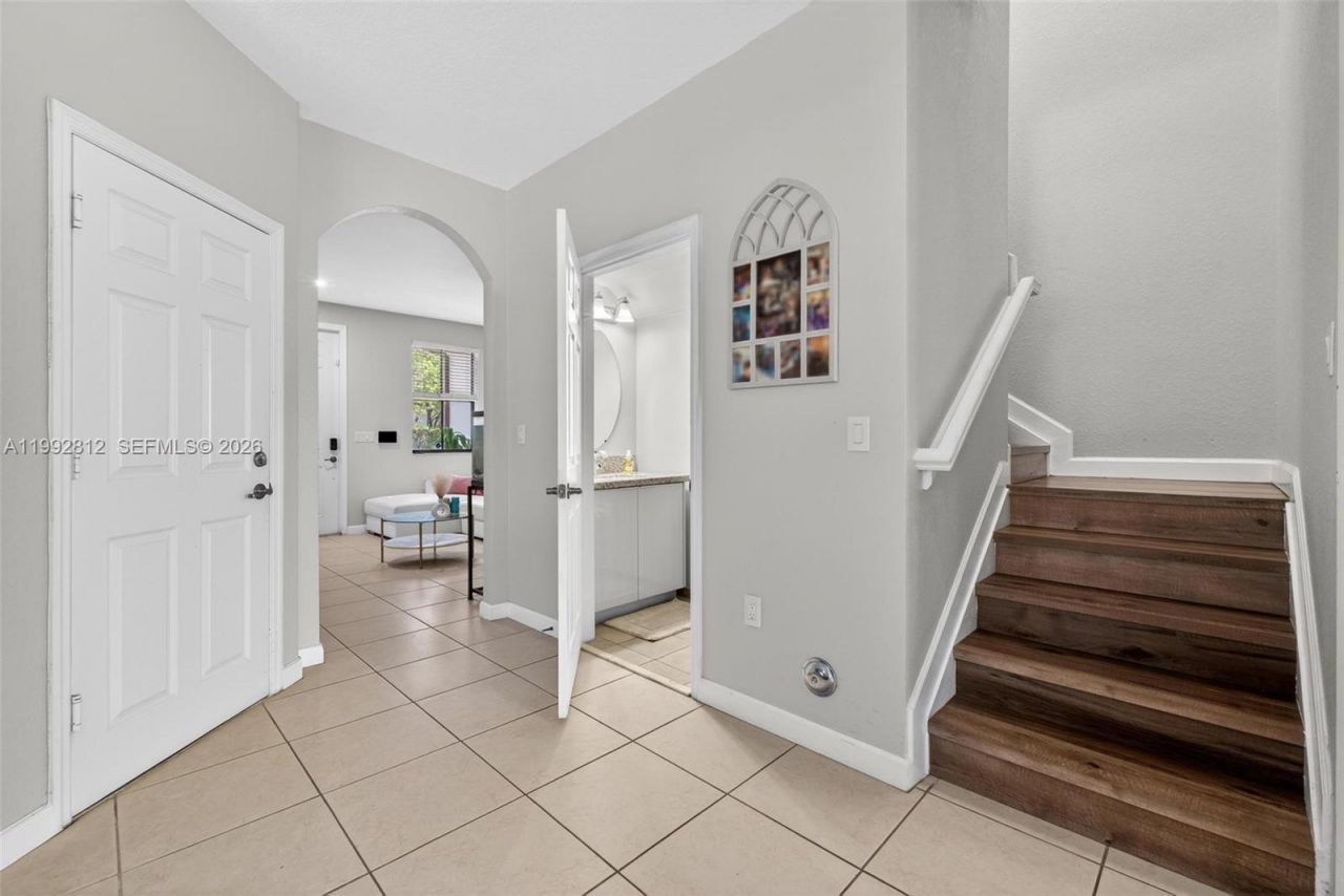 9807 NW 88th Ter, Doral, FL 33178 Photo