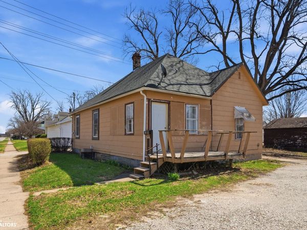 210 E Vine Street, Ottumwa, IA 52501