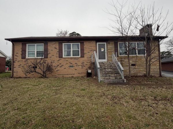 805 Woodland Drive, Rossville, GA 30741