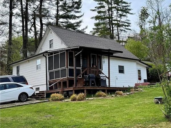 19646 Locust Aly, OH 45735