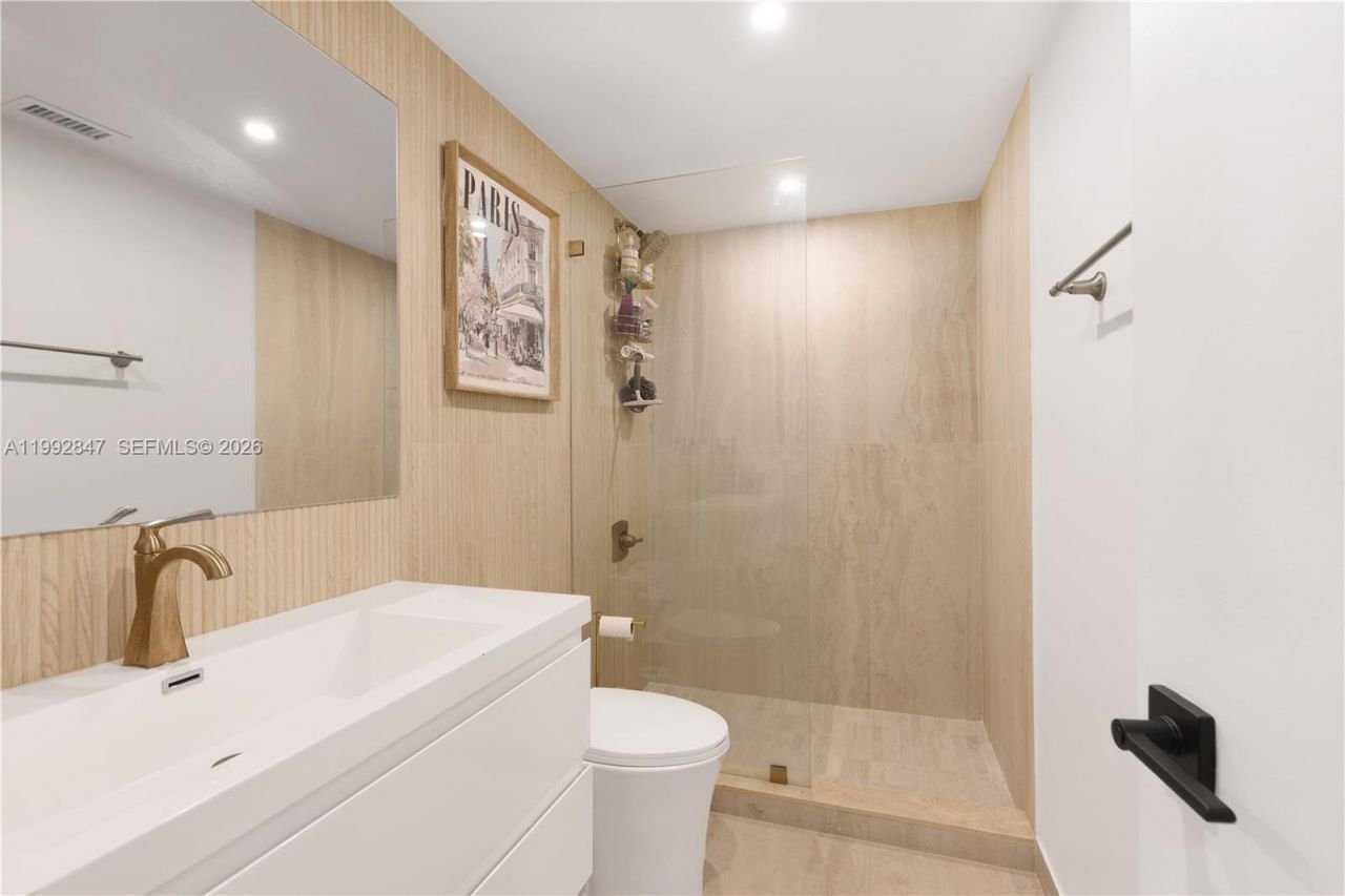 5161 Collins Ave, Unit 410, Miami Beach, FL 33140 Photo