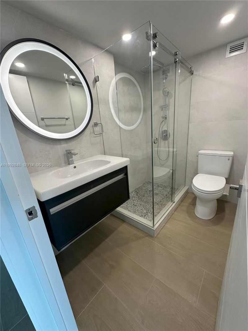 2655 Collins Ave, Unit 1204, Miami Beach, FL 33140 Photo