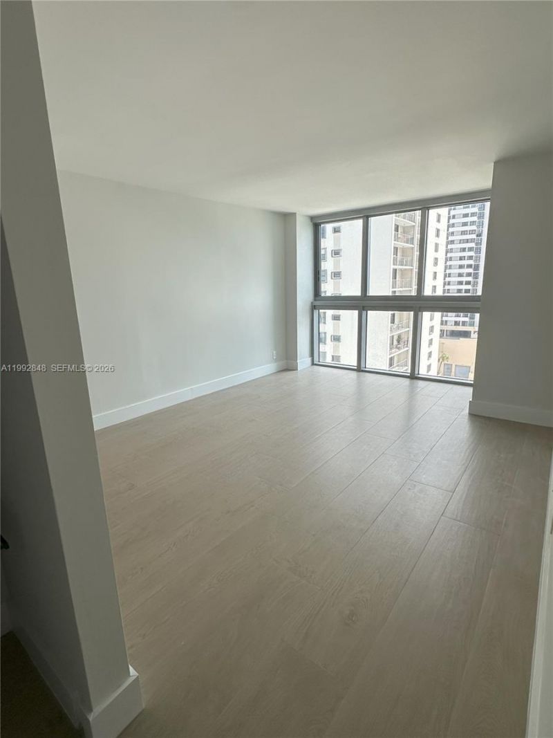 2655 Collins Ave, Unit 1204, Miami Beach, FL 33140 Photo