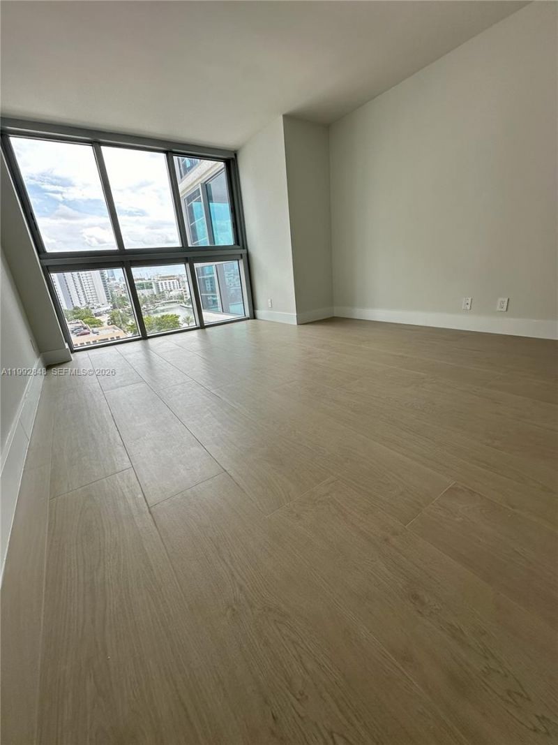 2655 Collins Ave, Unit 1204, Miami Beach, FL 33140 Photo