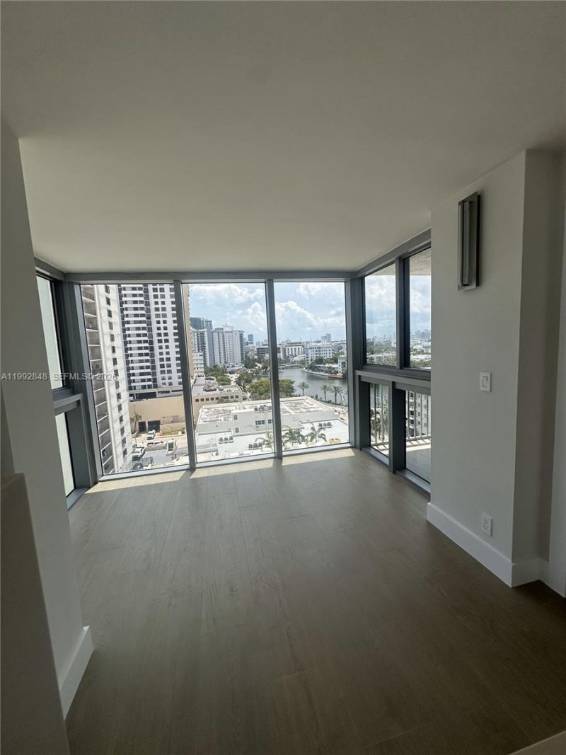 2655 Collins Ave, Unit 1204, Miami Beach, FL 33140 Photo