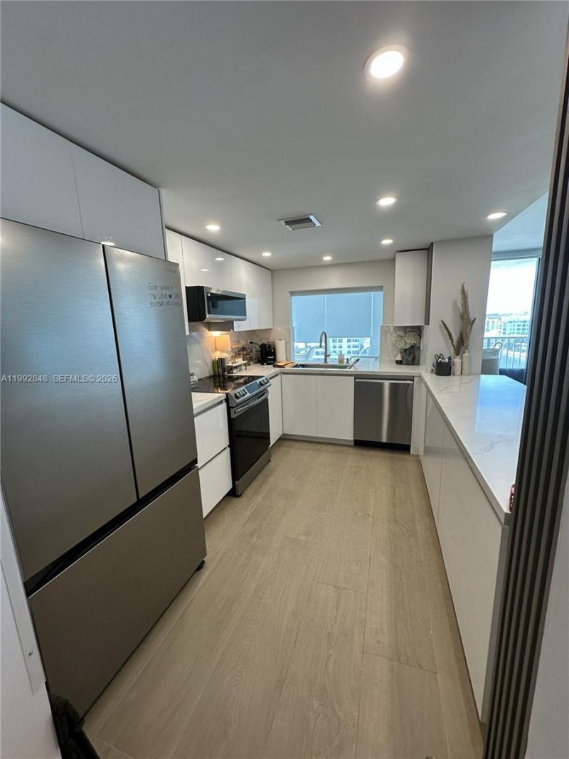 2655 Collins Ave, Unit 1204, Miami Beach, FL 33140 Photo