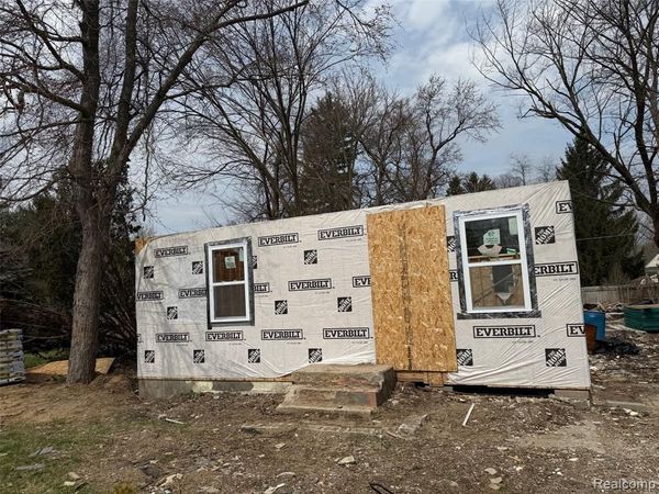 2935 Jackson Boulevard, Highland Twp, MI 48356