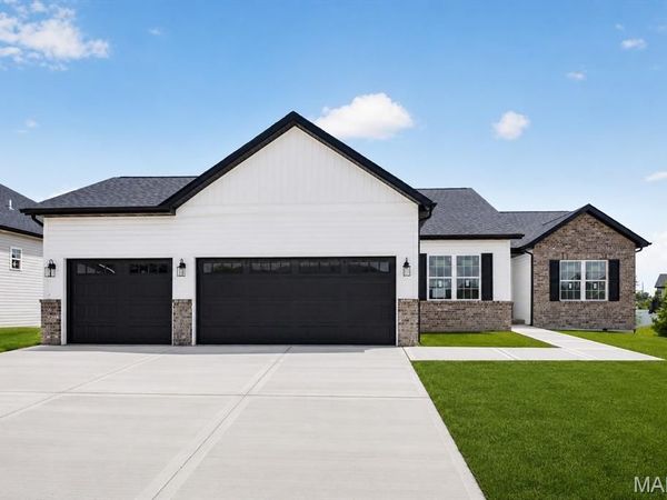 1227 Ole Town Bridge Drive, O'Fallon, IL 62269