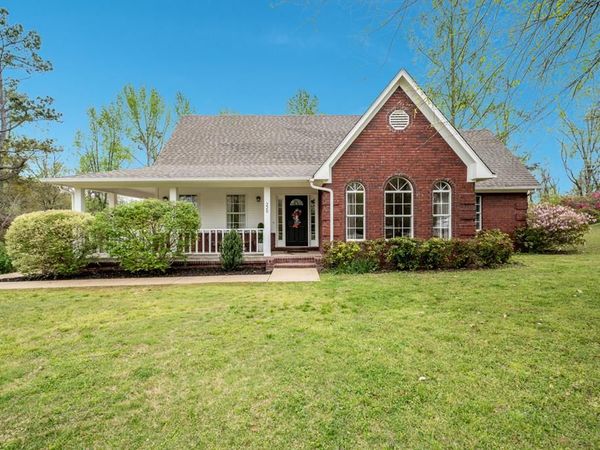 220 Woodlawn Dr, Oxford, MS 38655