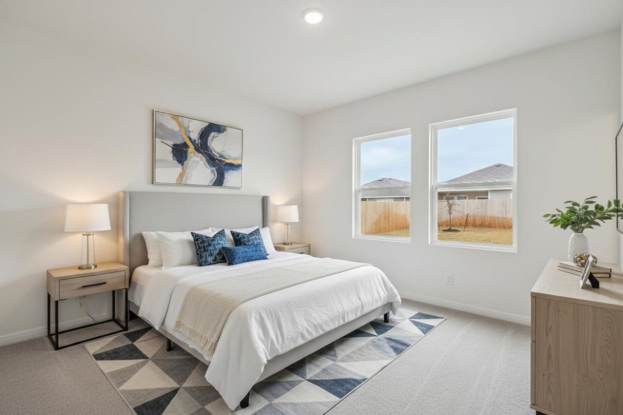 300 Azimuth Dr Photo 5