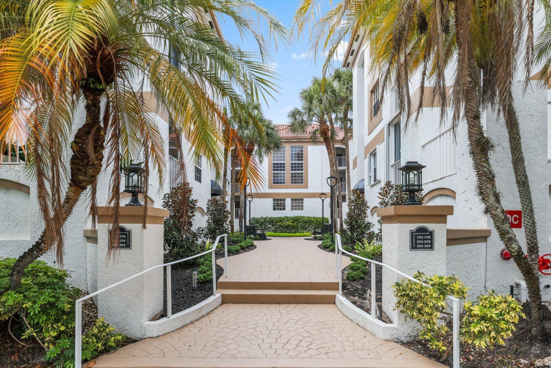 7370 Orangewood Lane, Unit 302, Boca Raton, FL 33433 Photo