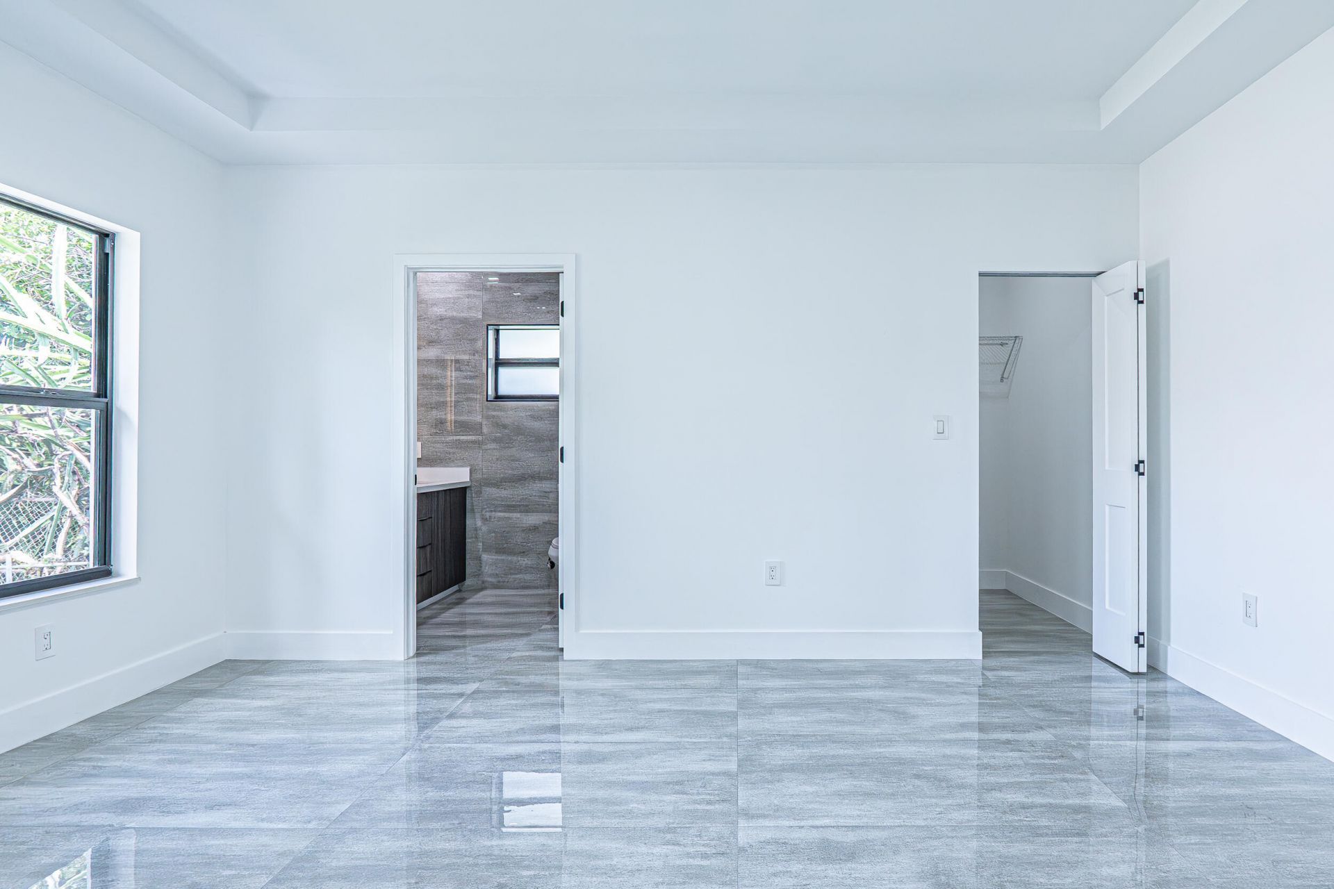 2725 NW 7th Street, Fort Lauderdale, FL 33311 Photo