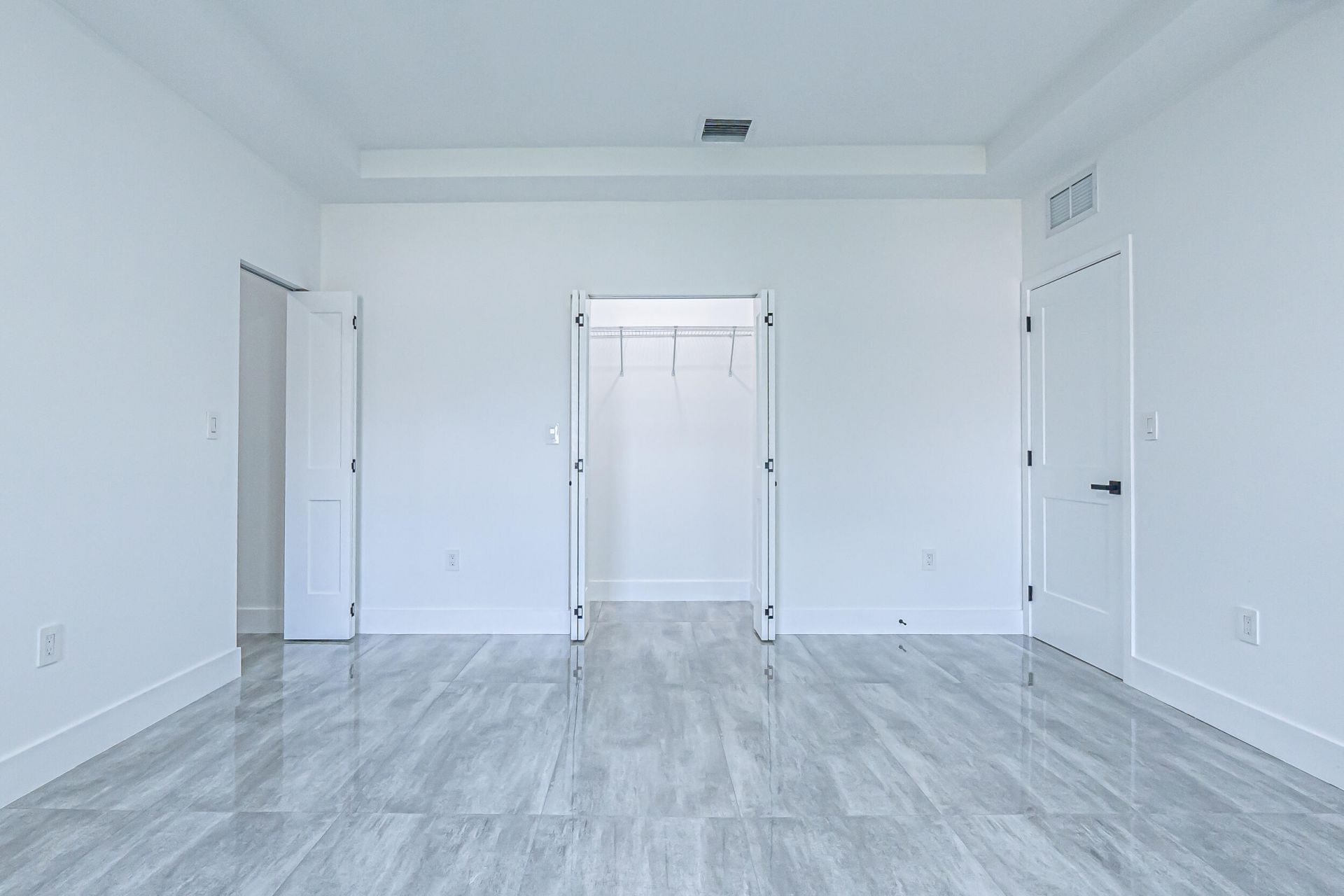 2725 NW 7th Street, Fort Lauderdale, FL 33311 Photo