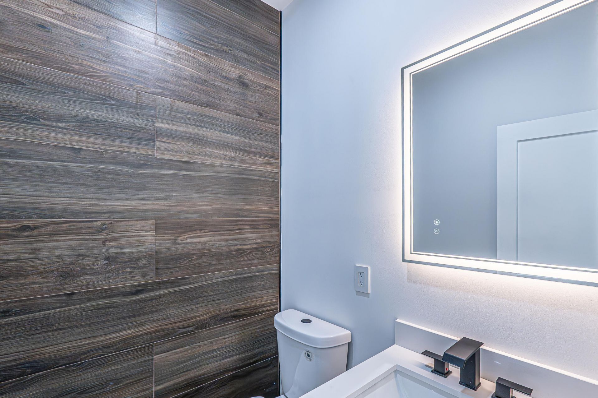 2725 NW 7th Street, Fort Lauderdale, FL 33311 Photo