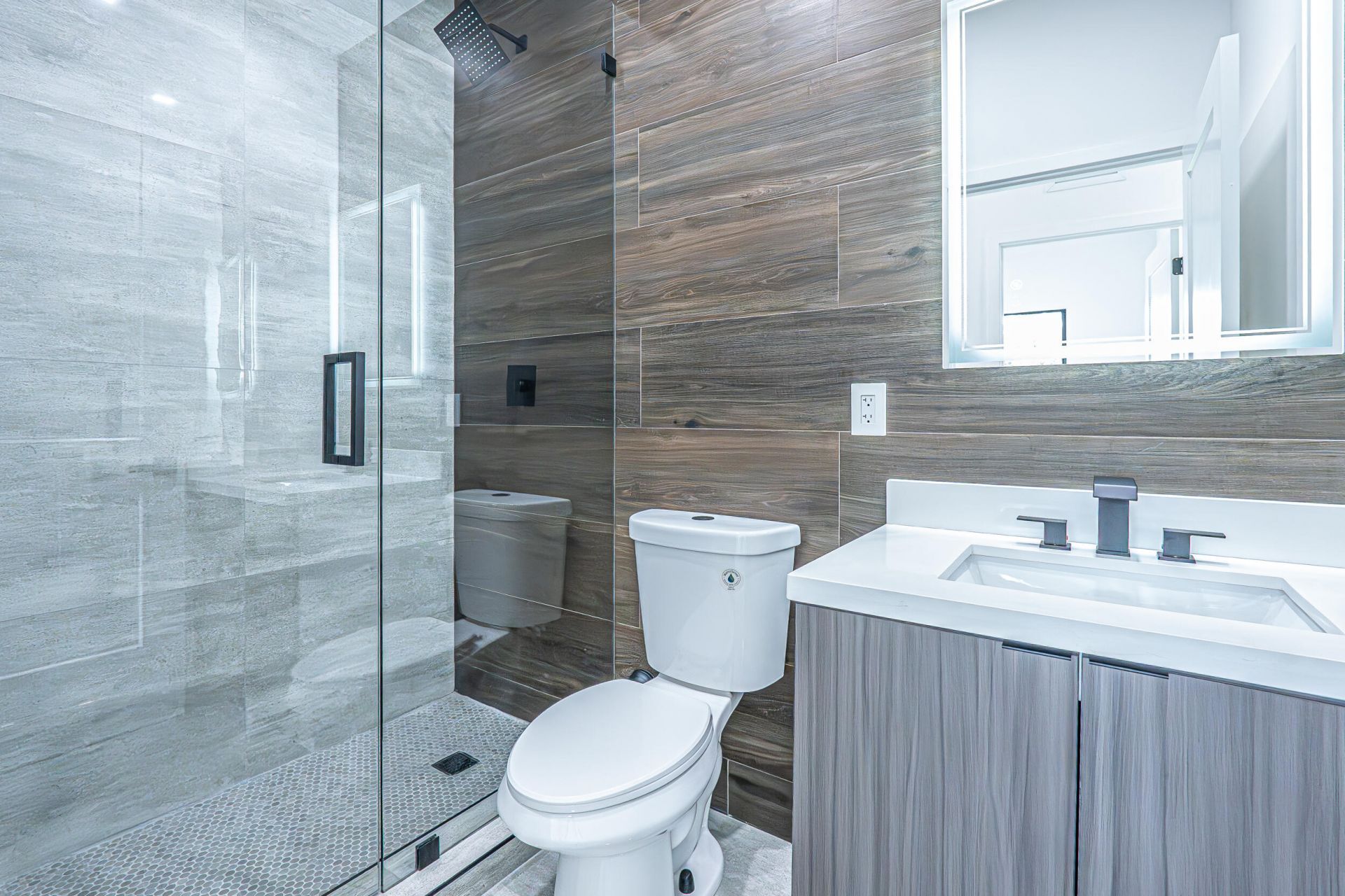 2725 NW 7th Street, Fort Lauderdale, FL 33311 Photo