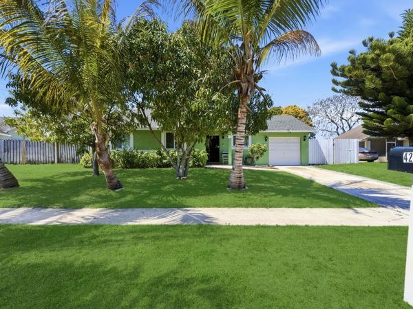 423 Foresta Terrace, West Palm Beach, FL 33415