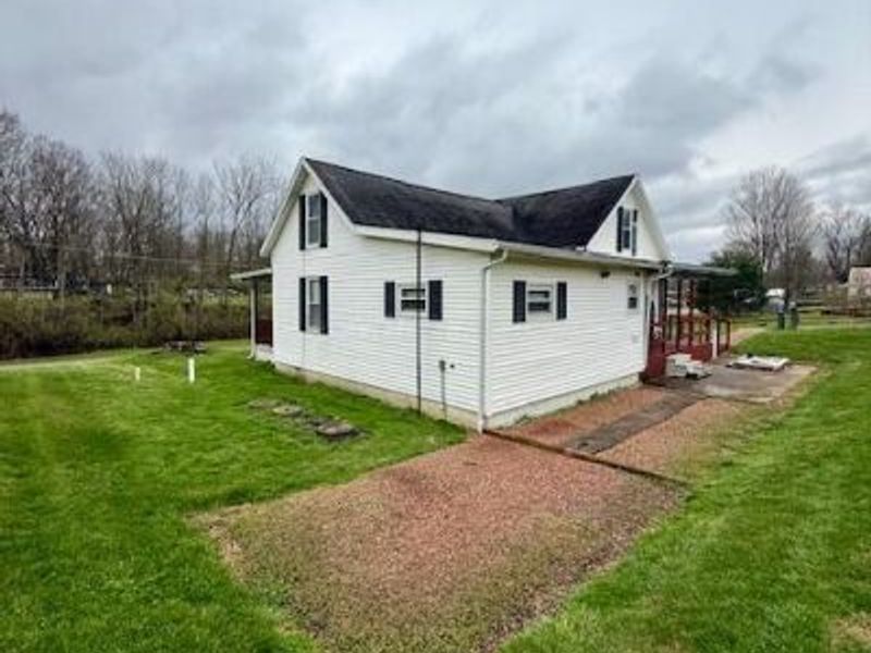 4042 Railroad Street, New Marshfield, OH 45766 Photo 5