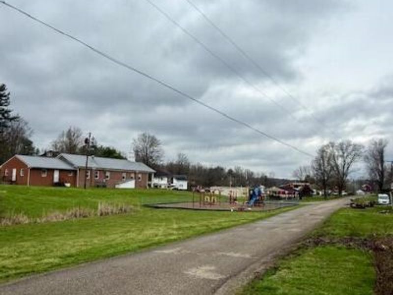 4042 Railroad Street, New Marshfield, OH 45766 Photo 8