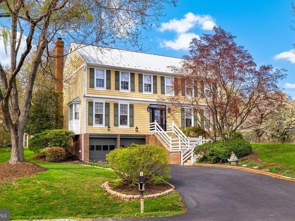 9849 SOUTH PARK CIRCLE, FAIRFAX STATION, VA 22039