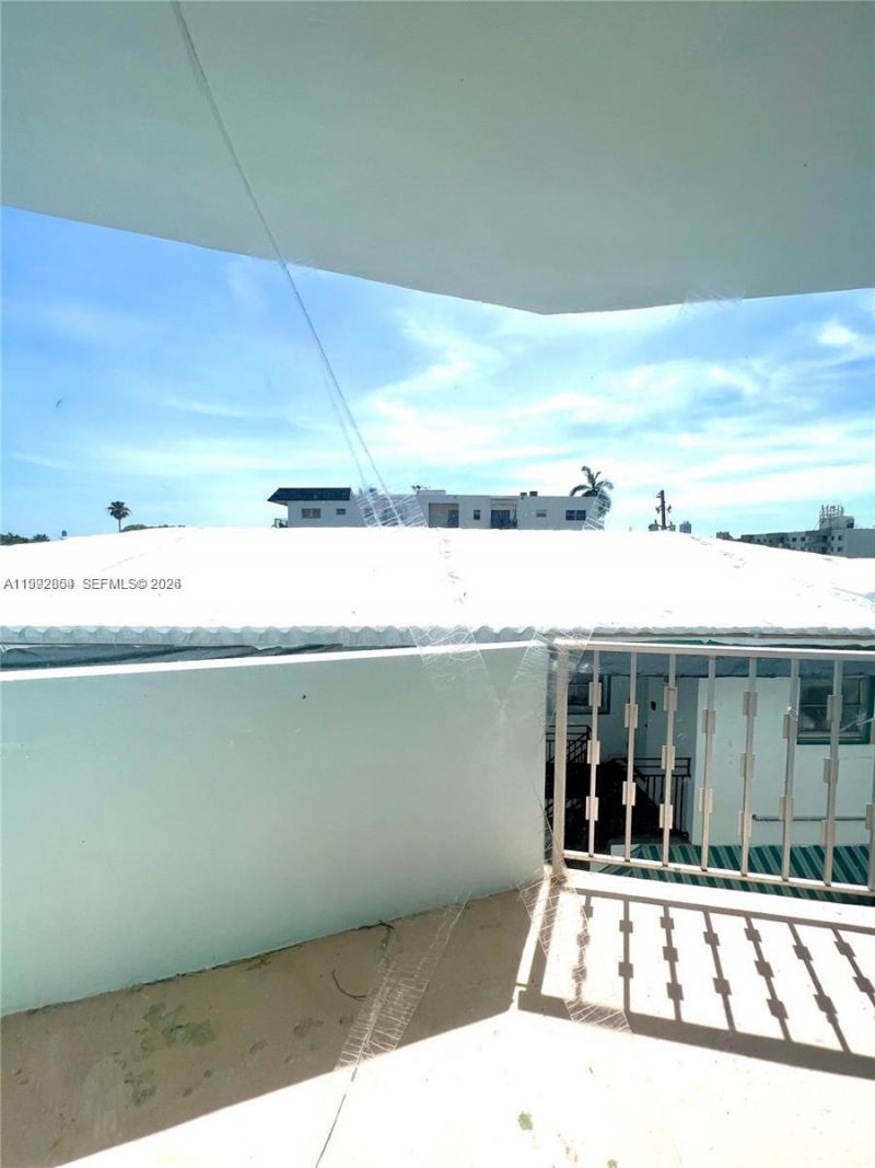 1990 Marseille Dr , Unit 303, Miami Beach, FL 33141 Photo