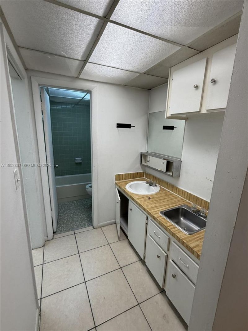 7010 NW 186th St, Unit 5-121A, Hialeah, FL 33015 Photo