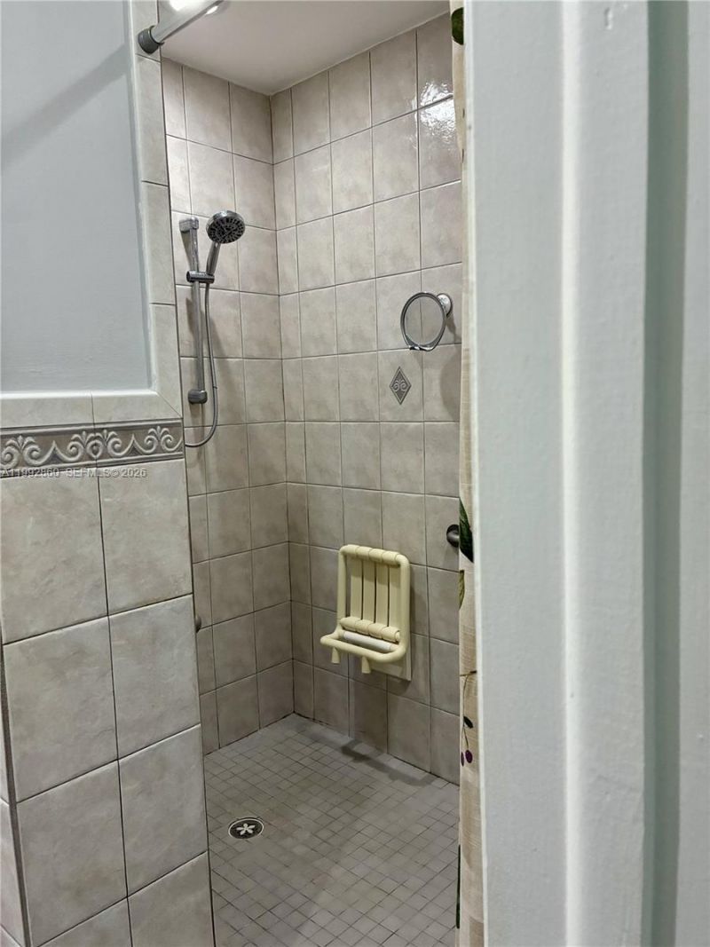 20020 Bel Aire Dr, Cutler Bay, FL 33189 Photo