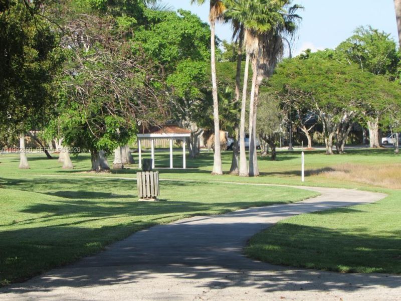 20020 Bel Aire Dr, Cutler Bay, FL 33189 Photo