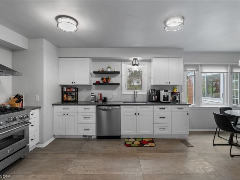 23650 Shelburne Road, Shaker Heights, OH 44122 Photo 4