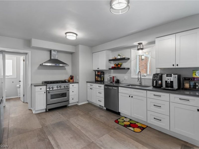 23650 Shelburne Road, Shaker Heights, OH 44122 Photo 5