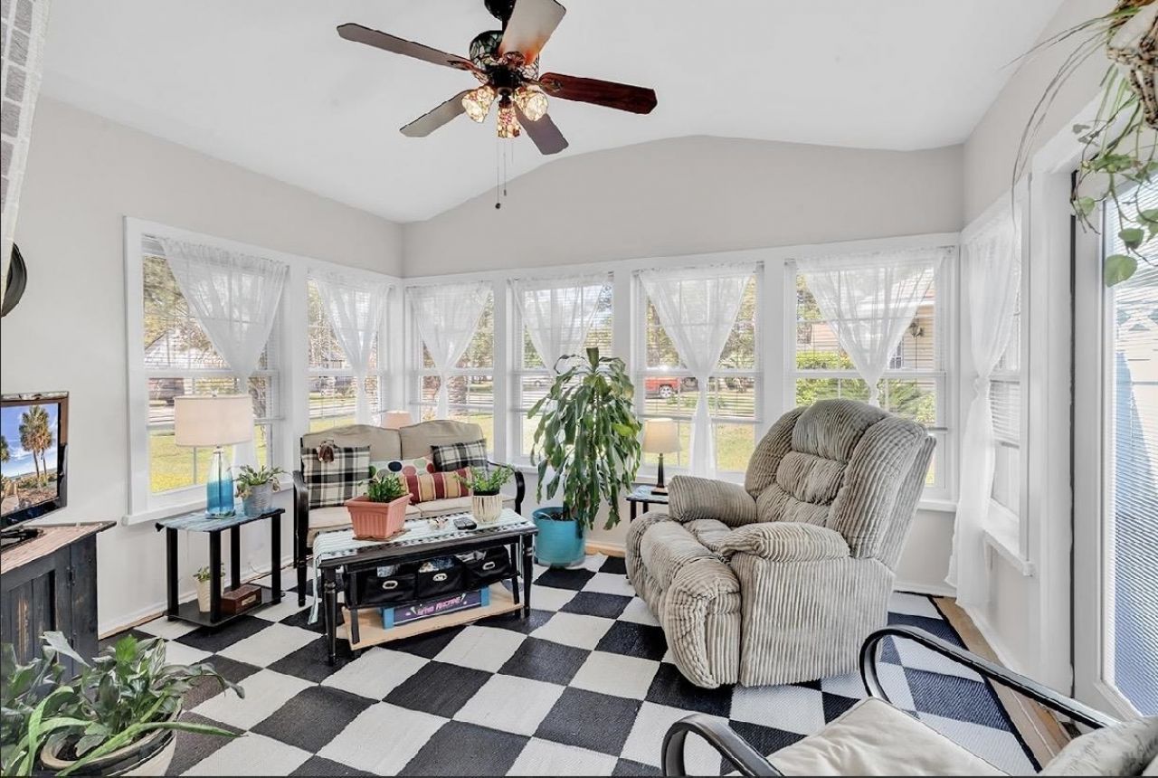 6604 Eagle Crescent  Photo 14