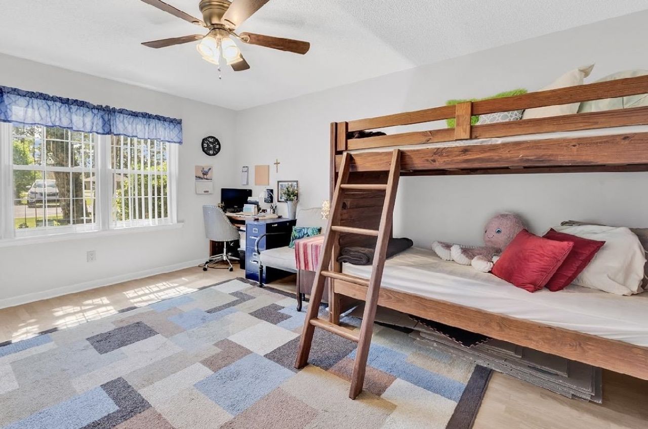 6604 Eagle Crescent  Photo 18