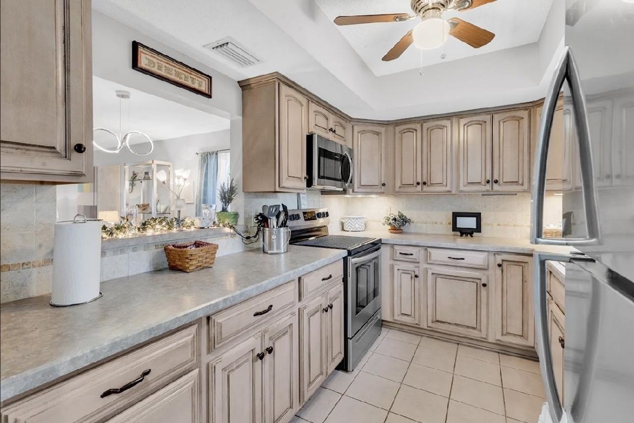 6604 Eagle Crescent  Photo 6