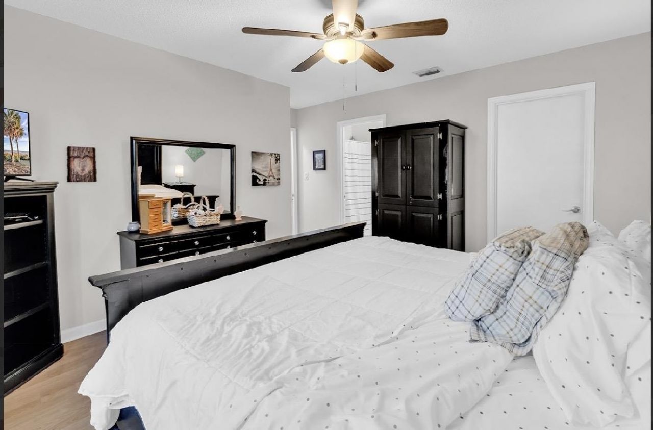 6604 Eagle Crescent  Photo 9