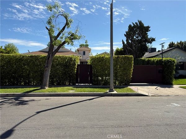 5906 Graves Avenue, Encino, CA 91316