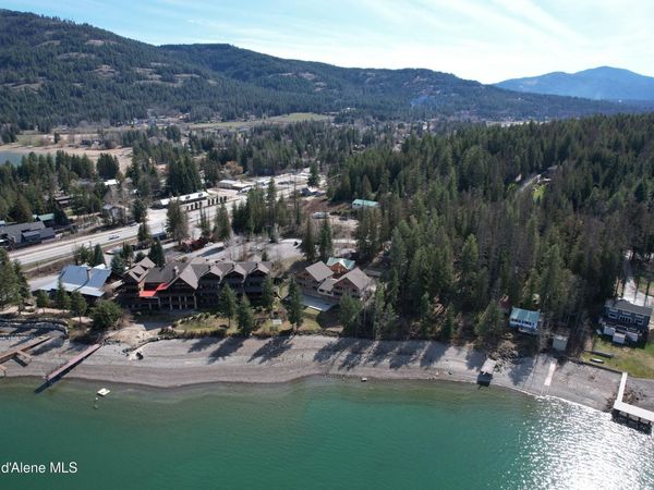 45 Waterside Lane, Sagle, ID 83860