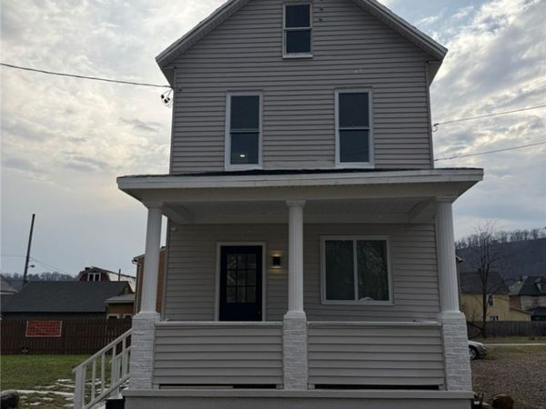 814 OAK STREET, Johnstown, PA 15902