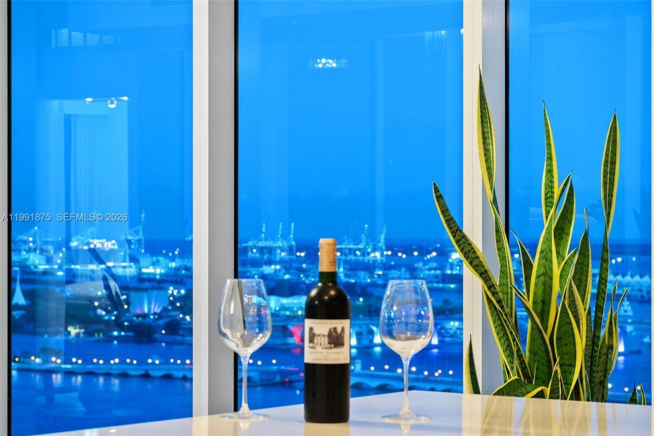 2020 N Bayshore Dr, Unit 2502, Miami, FL 33137 Photo