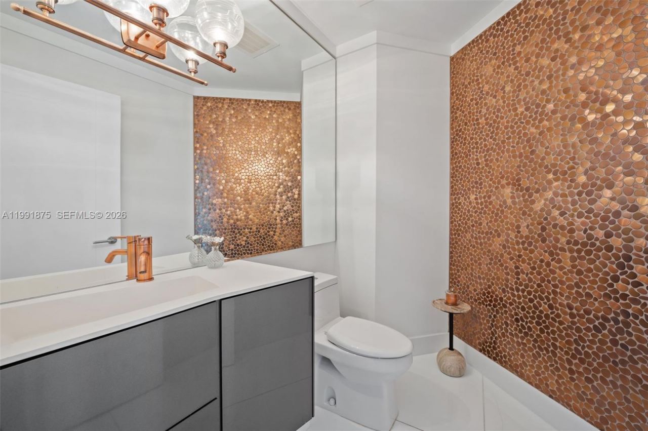 2020 N Bayshore Dr, Unit 2502, Miami, FL 33137 Photo