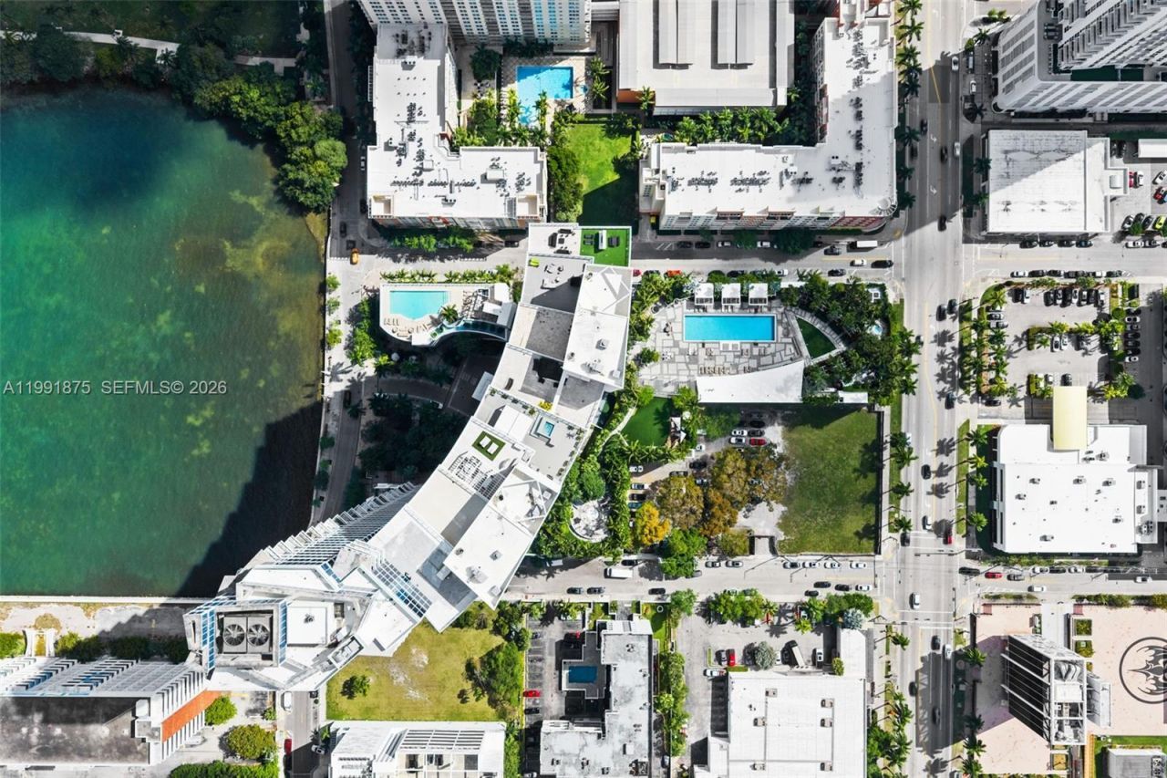 2020 N Bayshore Dr, Unit 2502, Miami, FL 33137 Photo