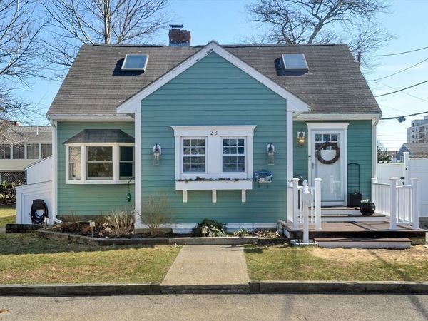 28 E St, Hull, MA 02045