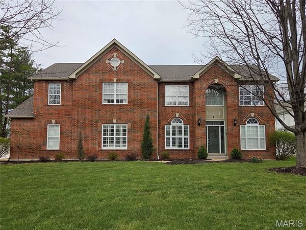 8 Graeser Acres, St Louis, MO 63146