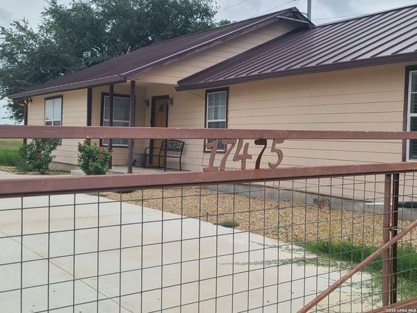 17445 FM 463, Natalia, TX 78059