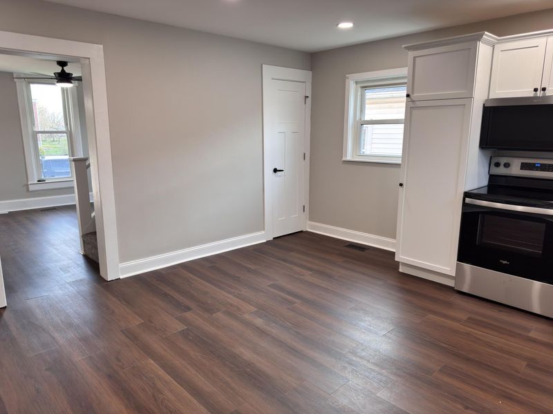 206 E Benton Street, Wapakoneta, OH 45895 Photo 3