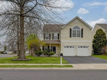 11 Quarry Ct, East Windsor, NJ 08520